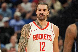 华体会官网下载-谢泼德：亚当斯最厉害的是沟通 他乐于指导队友 帮你成最好的自己